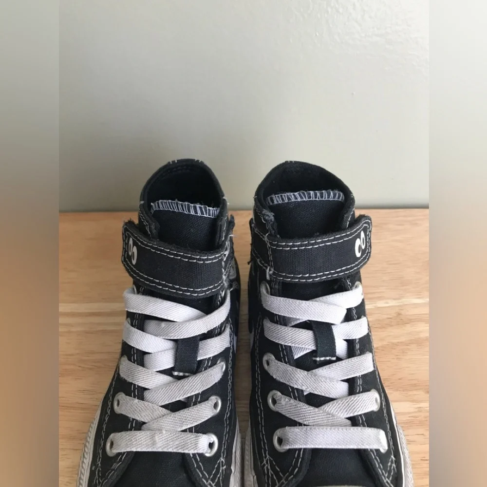 Converse Kids Chunck Taylor All Star Eyes Easy-On Hi Size: US 11 EUR 28 CM 17
